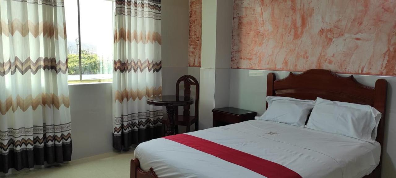 Hotel Real Bolivar Чимботе Экстерьер фото